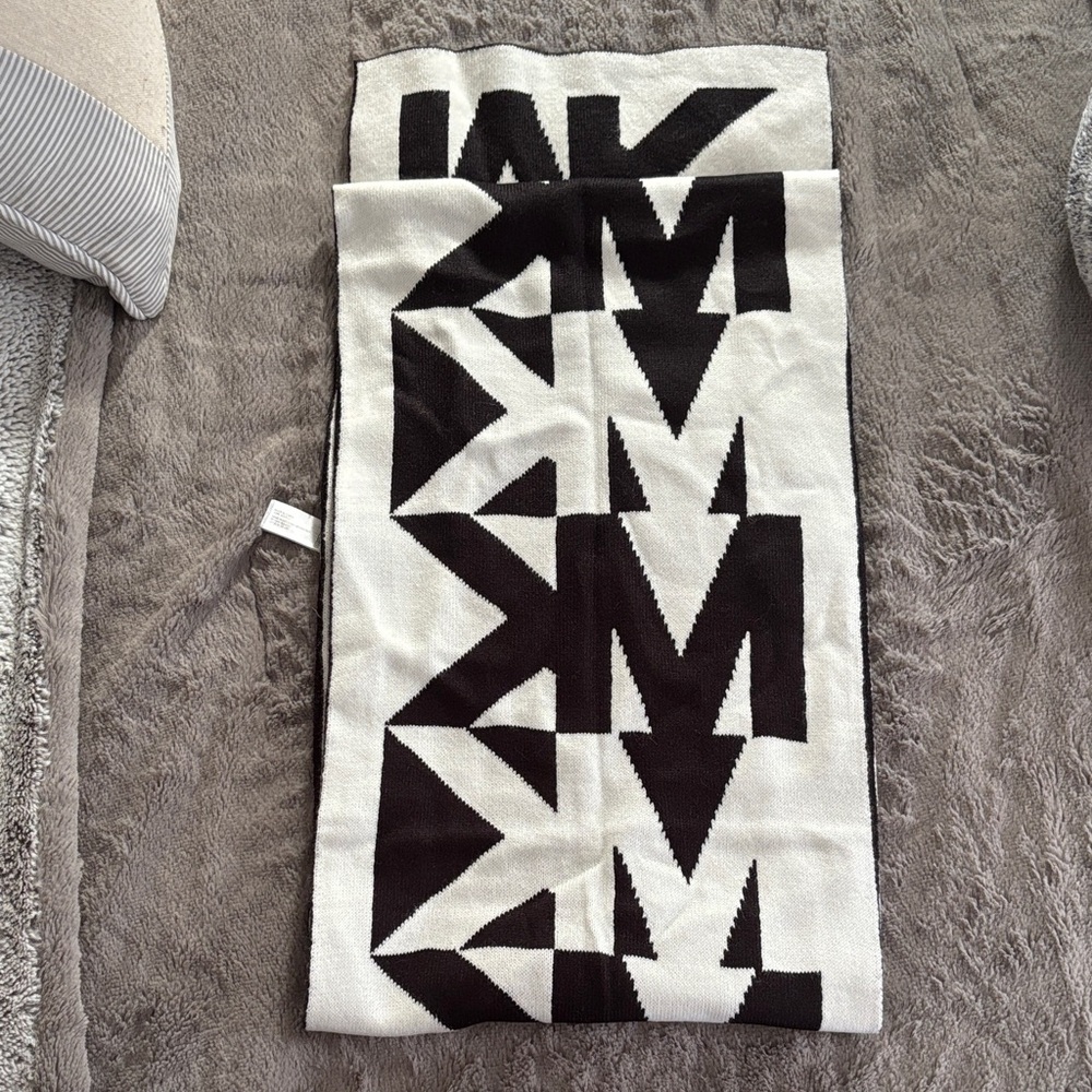 Michael Kors Black and White Scarf